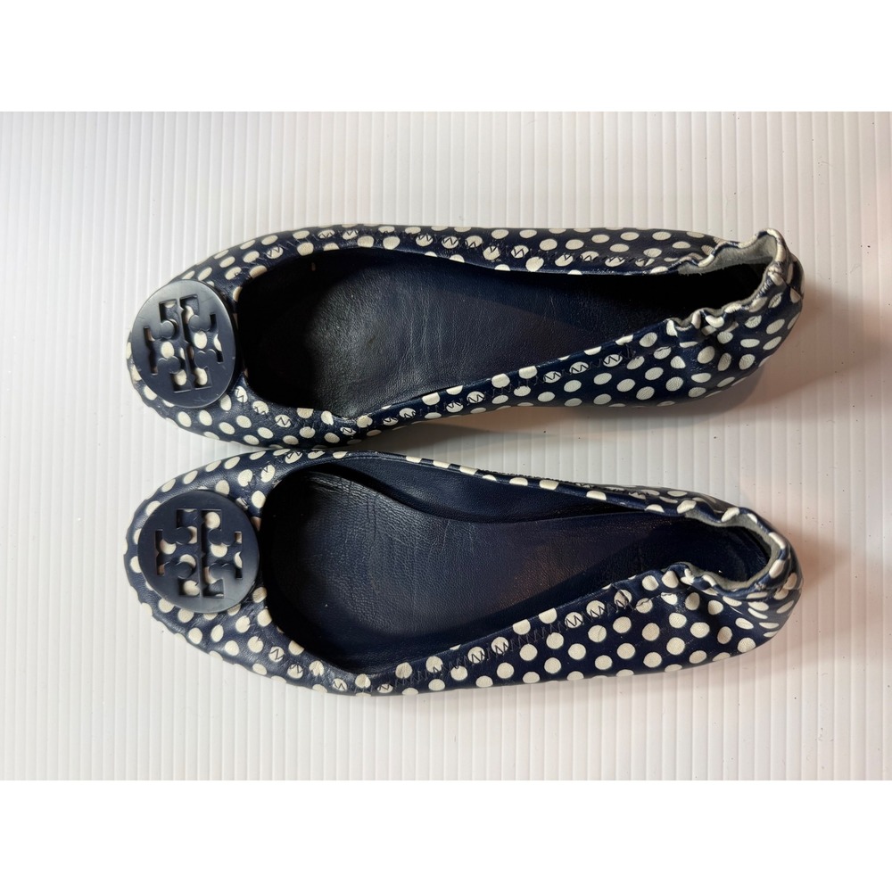 Tory Burch Reva Ballet‎ Flats Navy Blue White Polka Dot Logo Medallion Size 8.5